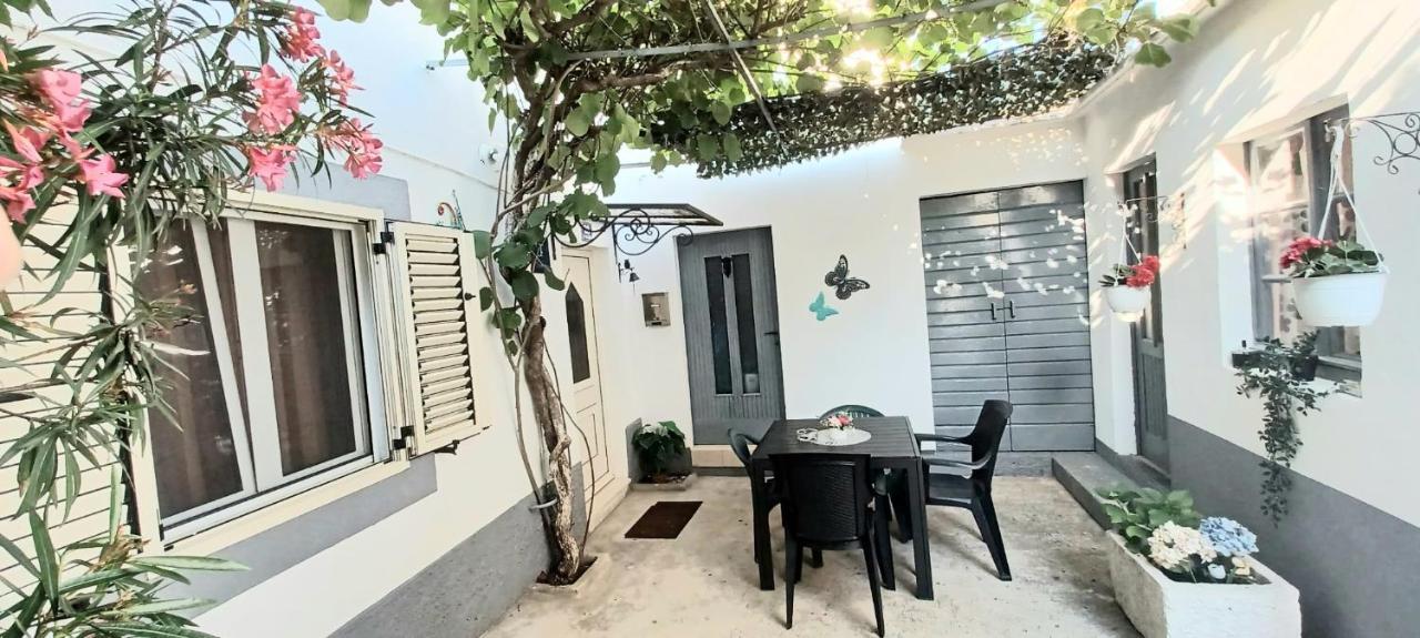 Apartman Perina Trogir Exterior foto
