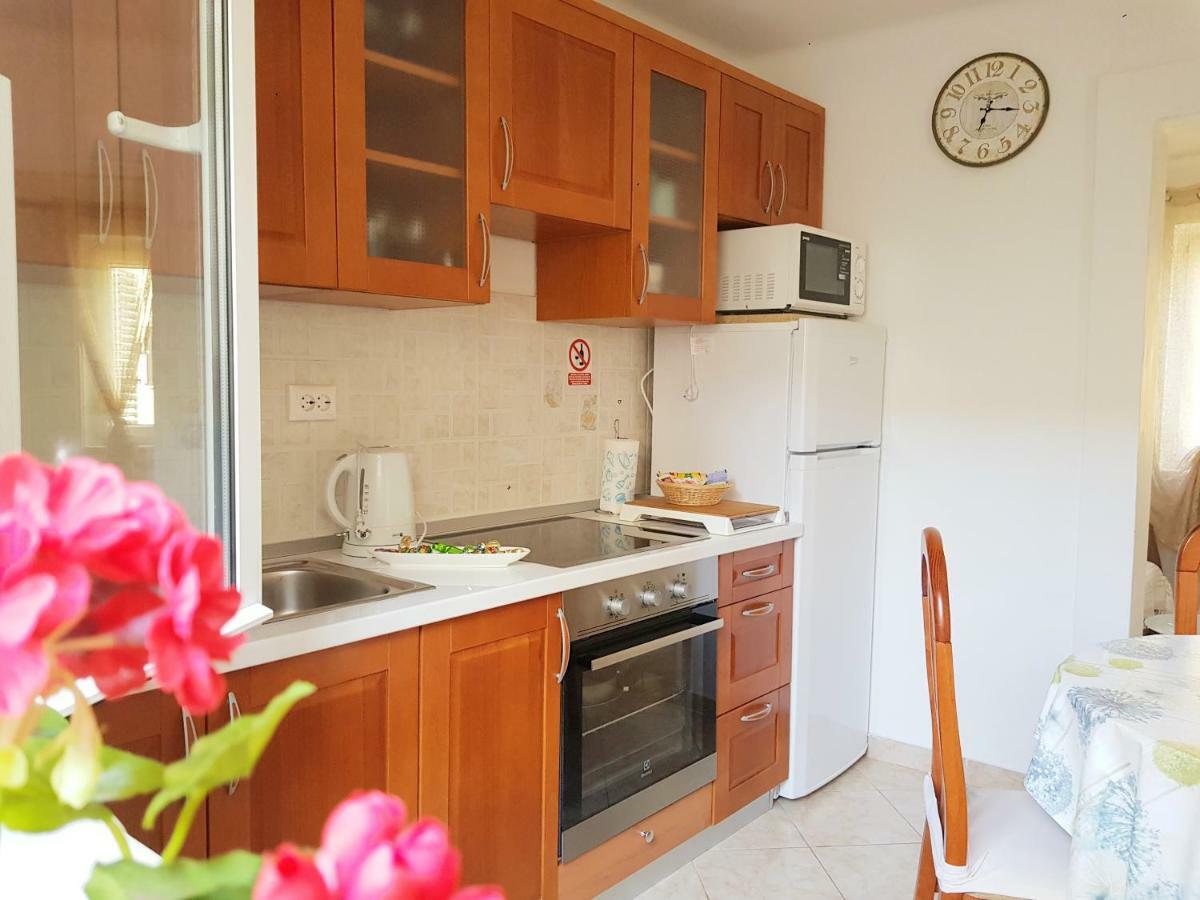 Apartman Perina Trogir Exterior foto